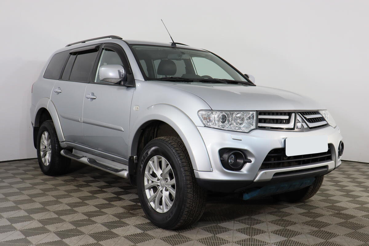 Mitsubishi Pajero Sport 2016