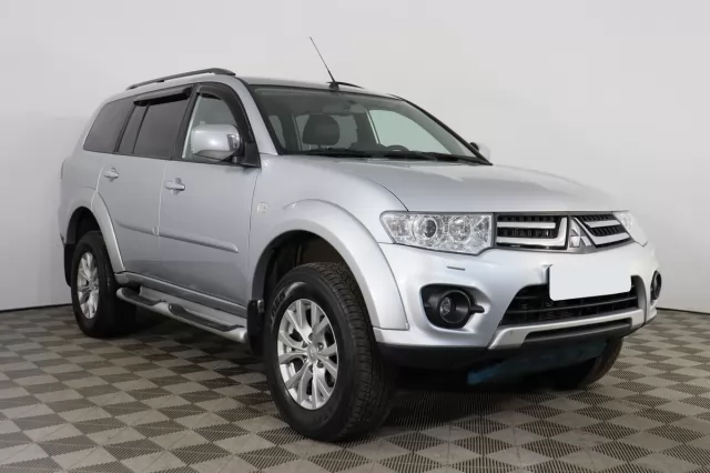 Mitsubishi Pajero Sport 2016