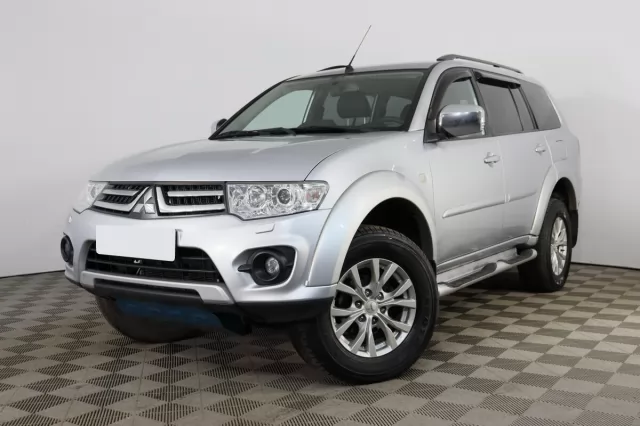 Mitsubishi Pajero Sport 2016