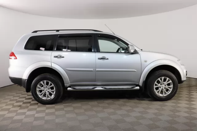 Mitsubishi Pajero Sport 2016