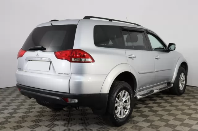 Mitsubishi Pajero Sport 2016
