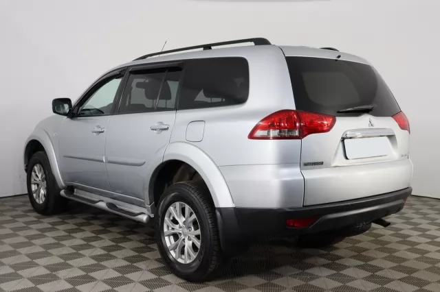 Mitsubishi Pajero Sport 2016