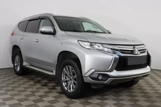 Mitsubishi Pajero Sport 2016