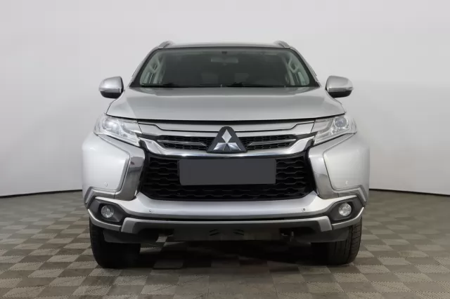 Mitsubishi Pajero Sport 2016