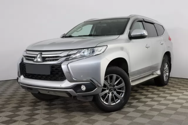 Mitsubishi Pajero Sport 2016