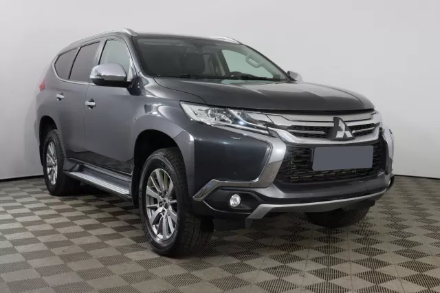 Mitsubishi Pajero Sport 2020