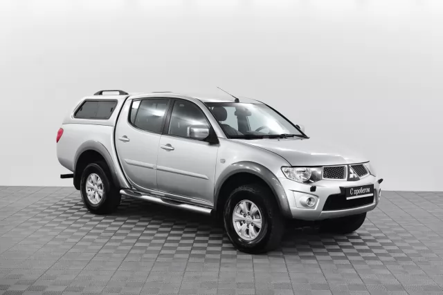 Mitsubishi L200 2011