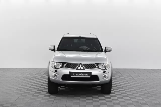 Mitsubishi L200 2011