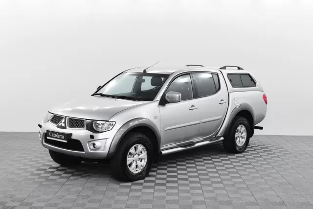 Mitsubishi L200 2011