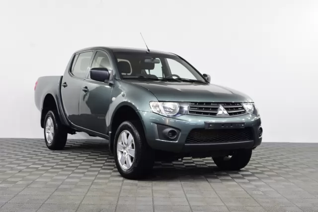 Mitsubishi L200 2006