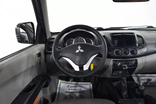 Mitsubishi L200 2006