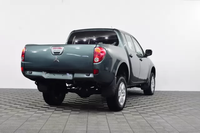 Mitsubishi L200 2006