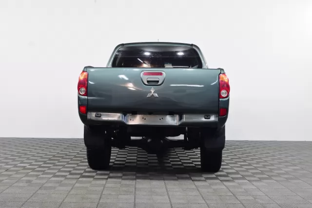 Mitsubishi L200 2006