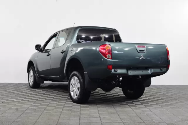 Mitsubishi L200 2006