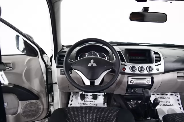 Mitsubishi L200 2009