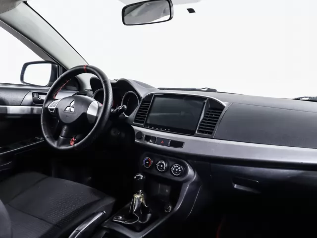 Mitsubishi Lancer 2011