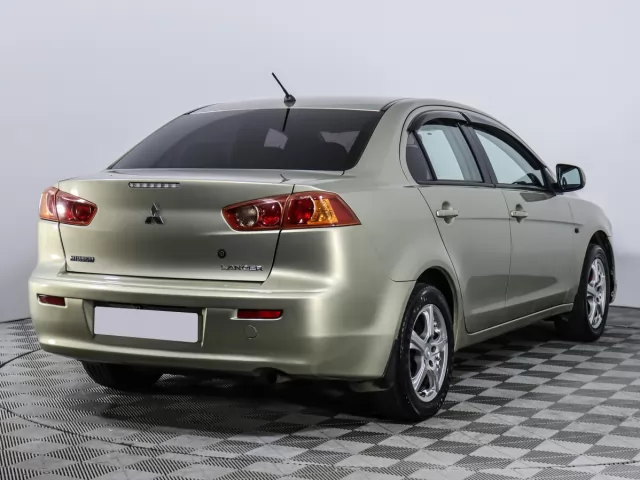 Mitsubishi Lancer 2011