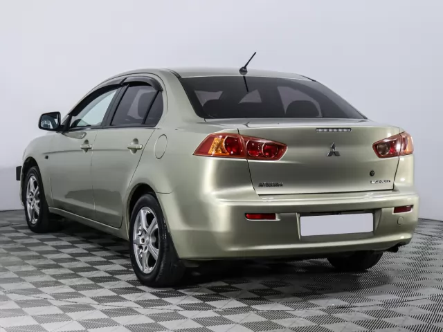 Mitsubishi Lancer 2011