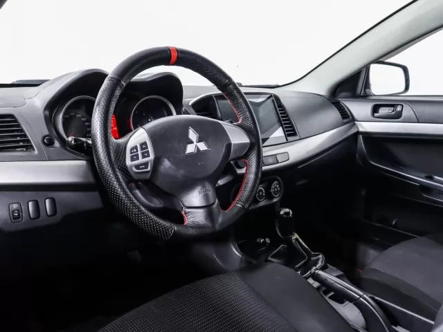 Mitsubishi Lancer 2011