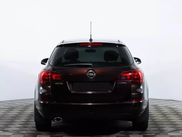 Opel Astra 2011