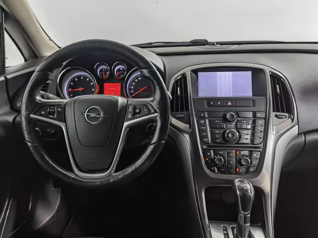 Opel Astra 2011
