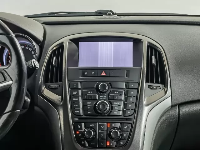 Opel Astra 2011