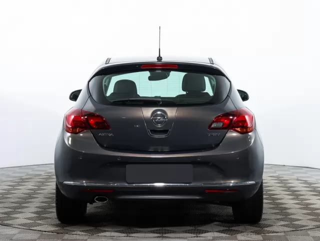 Opel Astra 2014