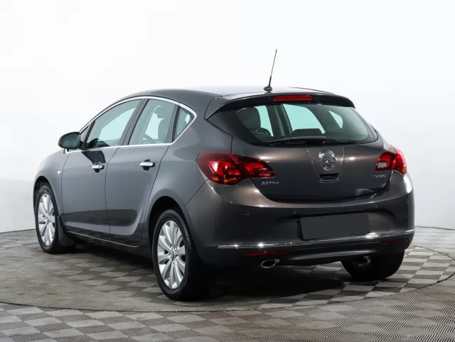 Opel Astra 2014
