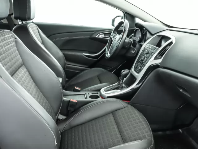Opel Astra 2014