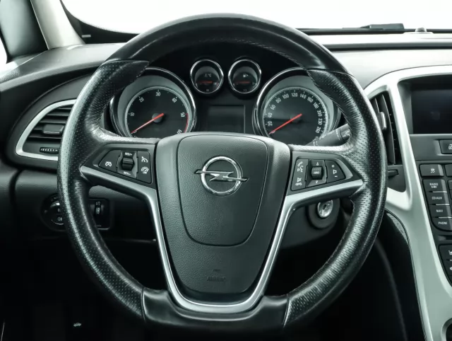 Opel Astra 2014