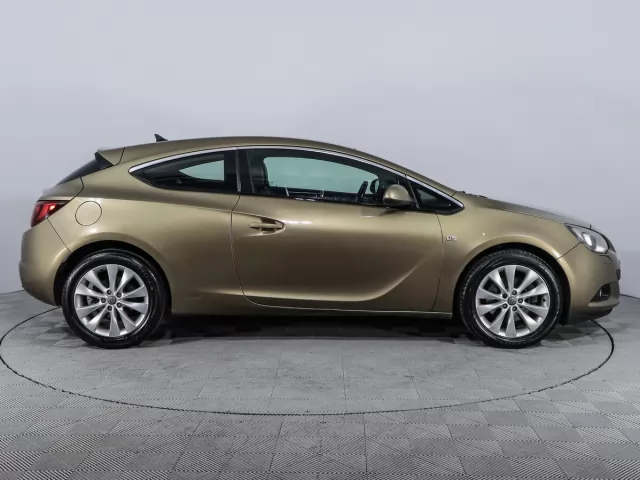 Opel Astra 2014
