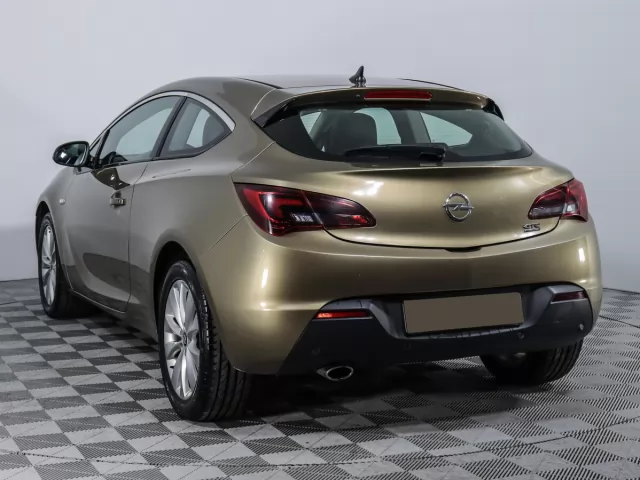 Opel Astra 2014