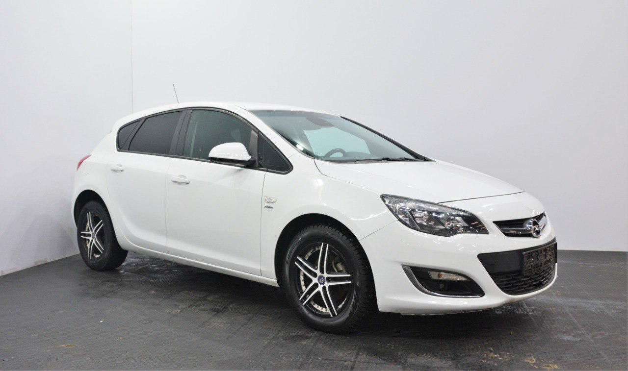 Opel Astra 2014