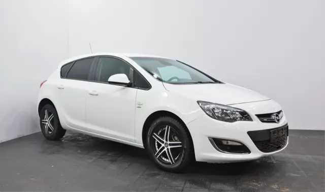 Opel Astra 2014