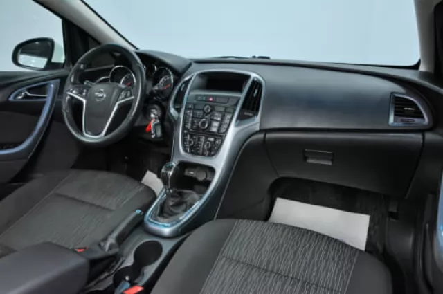 Opel Astra 2014