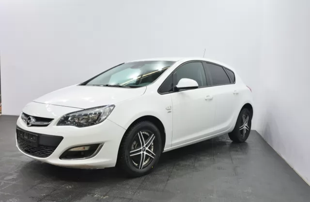 Opel Astra 2014
