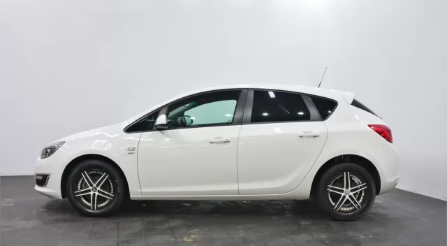 Opel Astra 2014