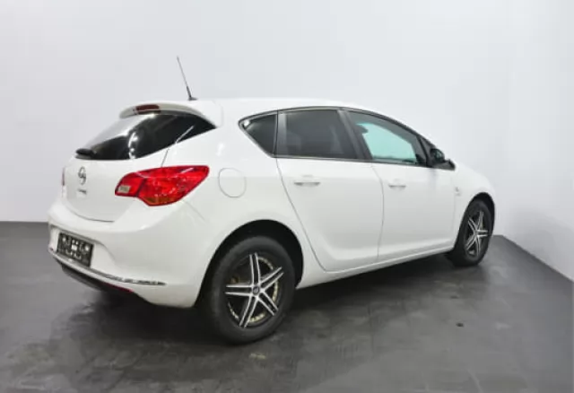 Opel Astra 2014