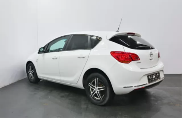 Opel Astra 2014