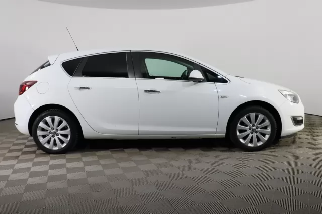 Opel Astra 2014