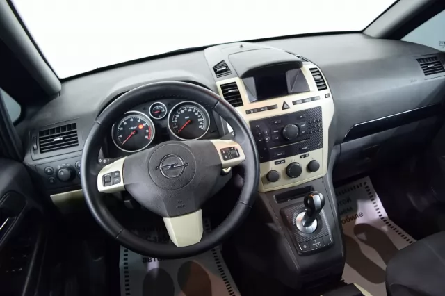 Opel Zafira 2011
