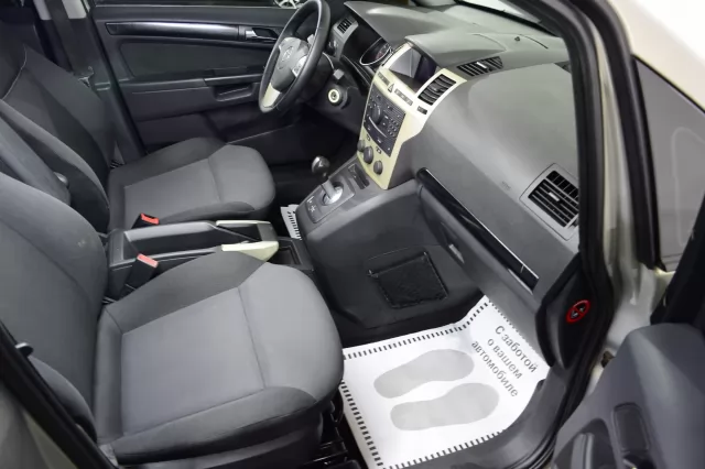 Opel Zafira 2011