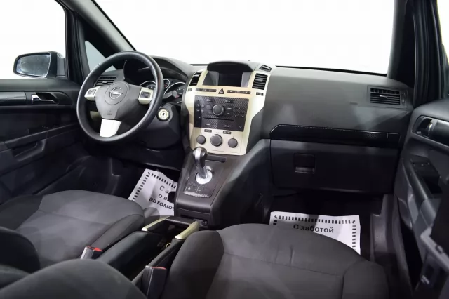 Opel Zafira 2011