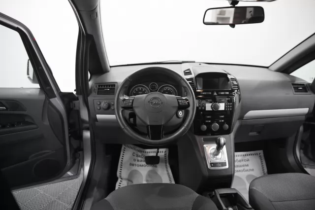 Opel Zafira 2011