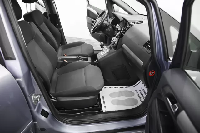 Opel Zafira 2011