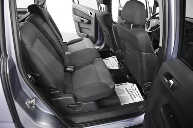 Opel Zafira 2011