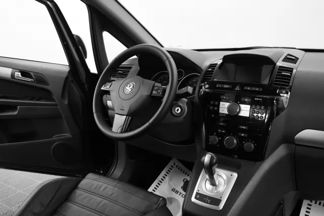 Opel Zafira 2011