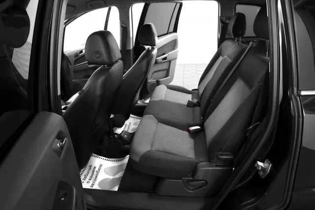 Opel Zafira 2011