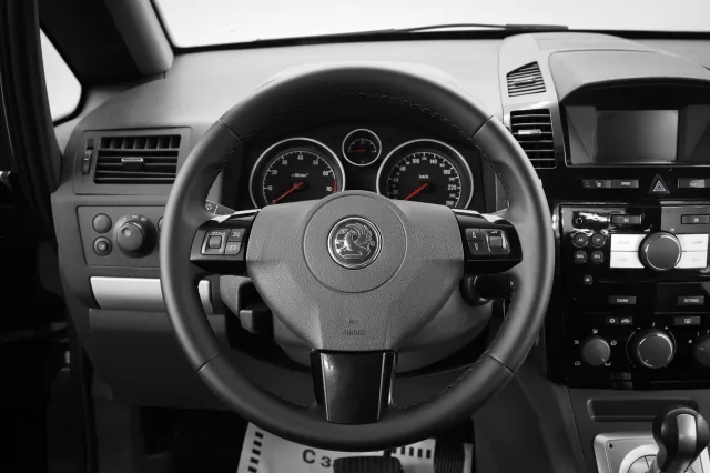 Opel Zafira 2011