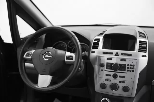 Opel Zafira 2011